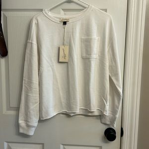 NWT White Crew Neck Size Large